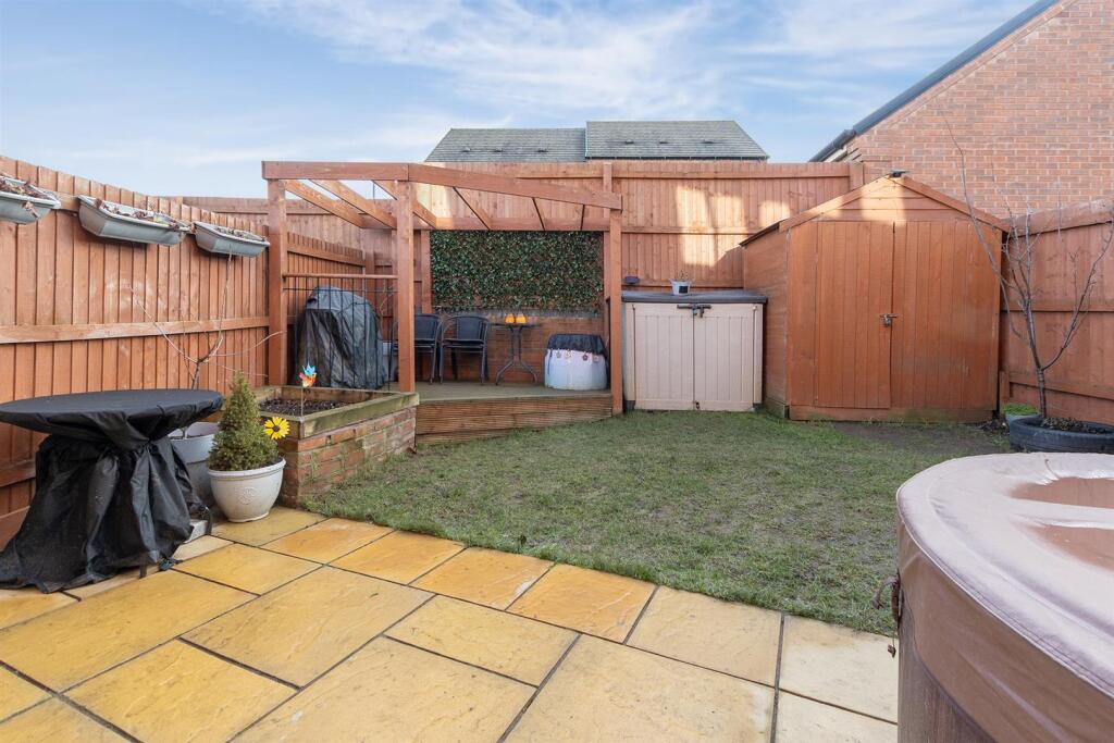 Dale Close, Lutterworth photo 4