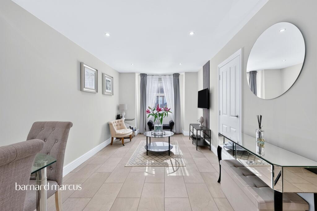 House in Kingston upon Thames - View 2