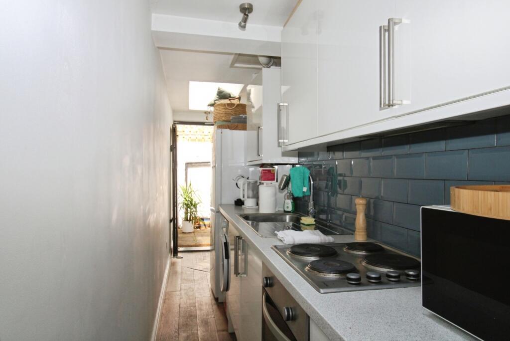 Apartment in London - View 3