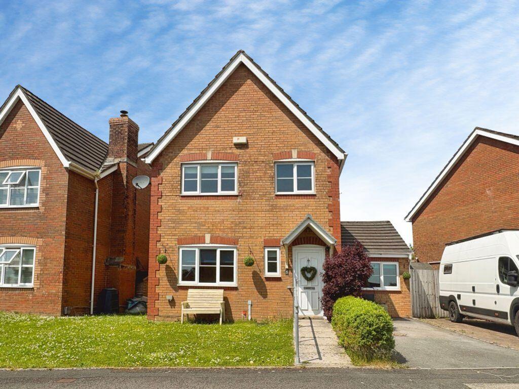 Main image of property: Dan y Deri, Broadlands, Bridgend, CF31 5BG