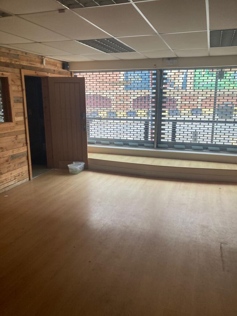Main image of property: 48 Bridge Street, Bolton