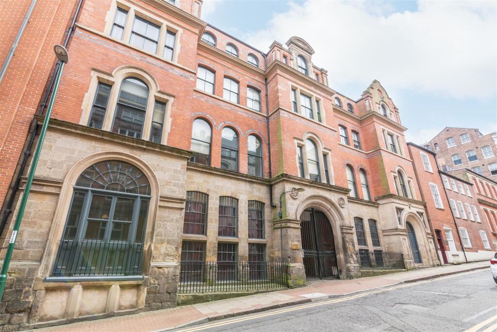 3-bed apartment on The Stoneyard, 12 Plumptre Street, £399,950