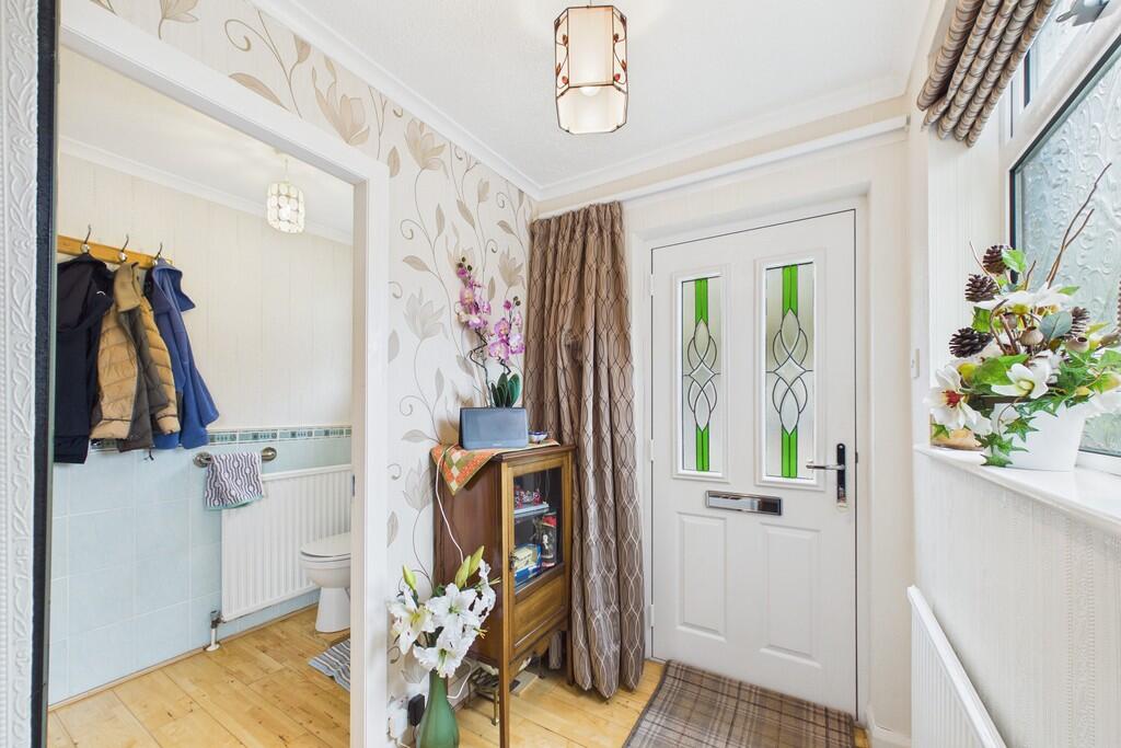 27 Sedbergh Drive, Kendal, Cumbria LA9 6BJ photo 2