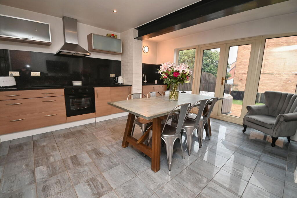 3-bed house on Barberry Court, Barnsley, S70 3RS, £230,000
