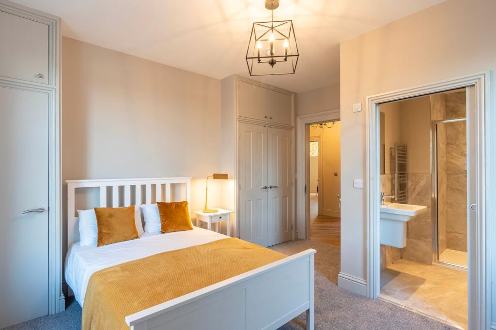 Main image of property: Cambridge Park, Bristol, BS6