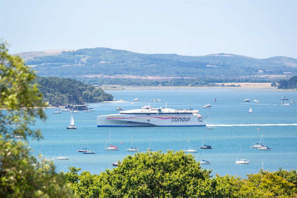 Additional image 18 of Blake Hill Crescent, Lilliput