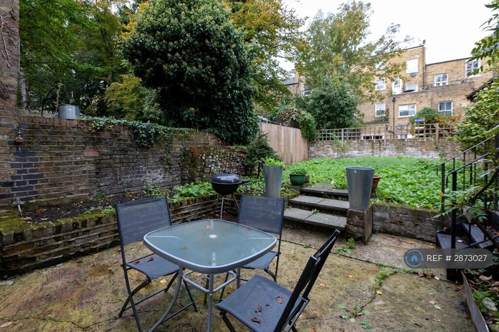 2 bedroom maisonette for rent