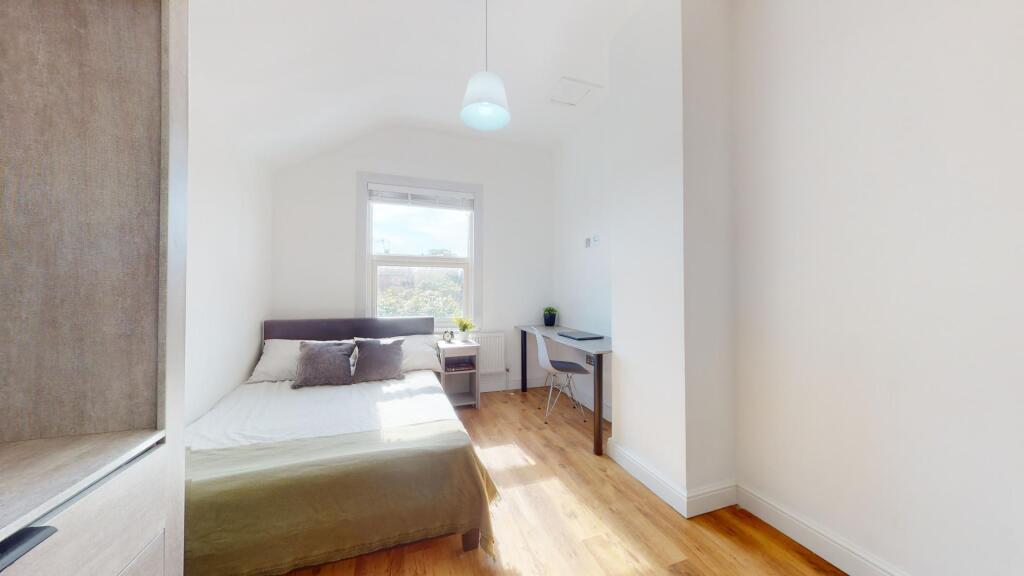 House in Leicester - More