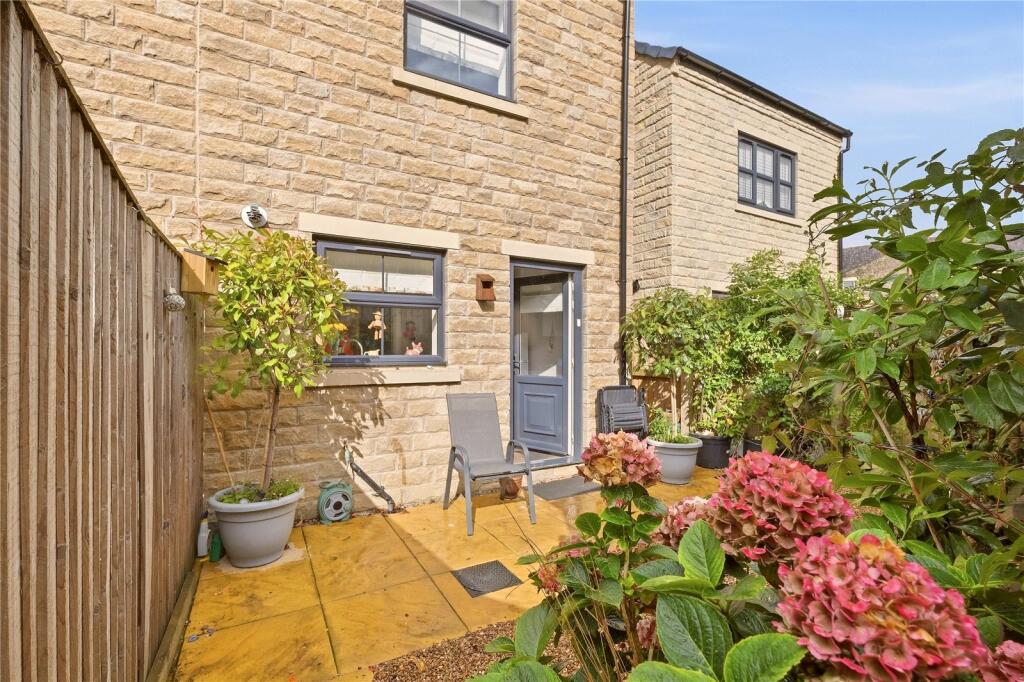 Long Ing Lane, Barnoldswick, Lancashire, BB18 photo 4