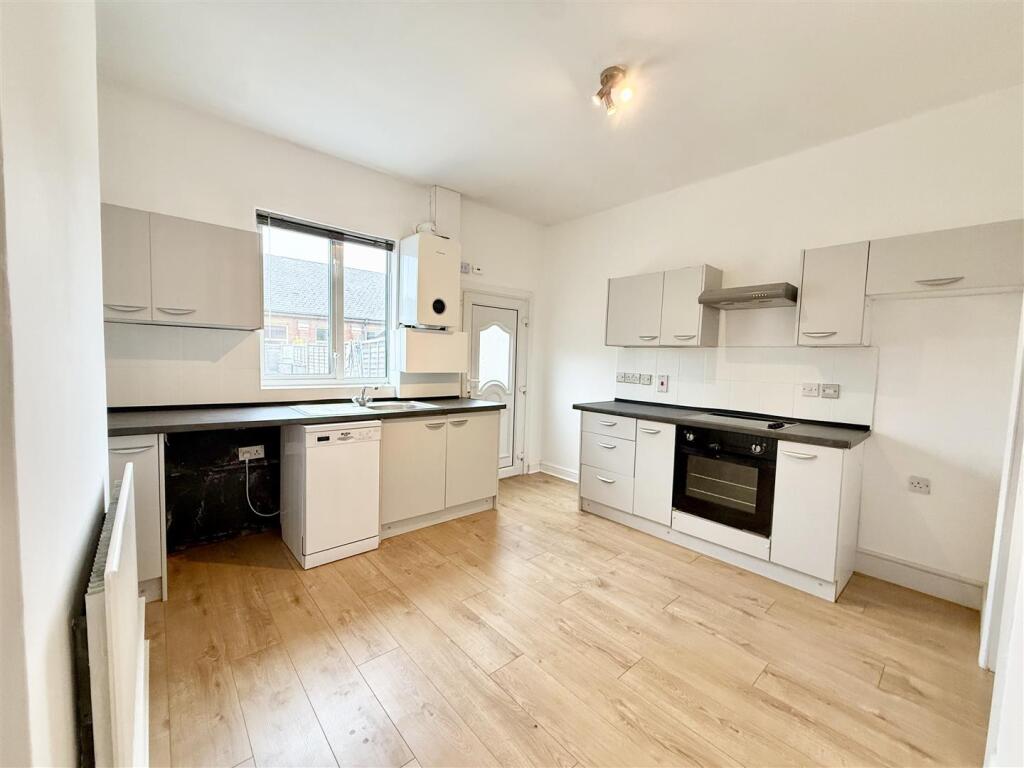 Bloomfield Street West, Halesowen - View 5