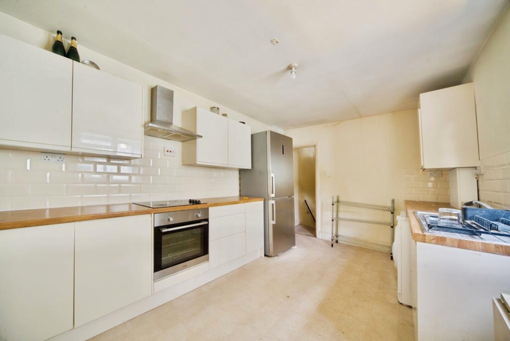 Hazelwood Road, Walthamstow, E17 photo 2