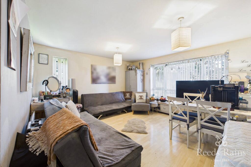 Apartment in Salford, Seedley - View 3