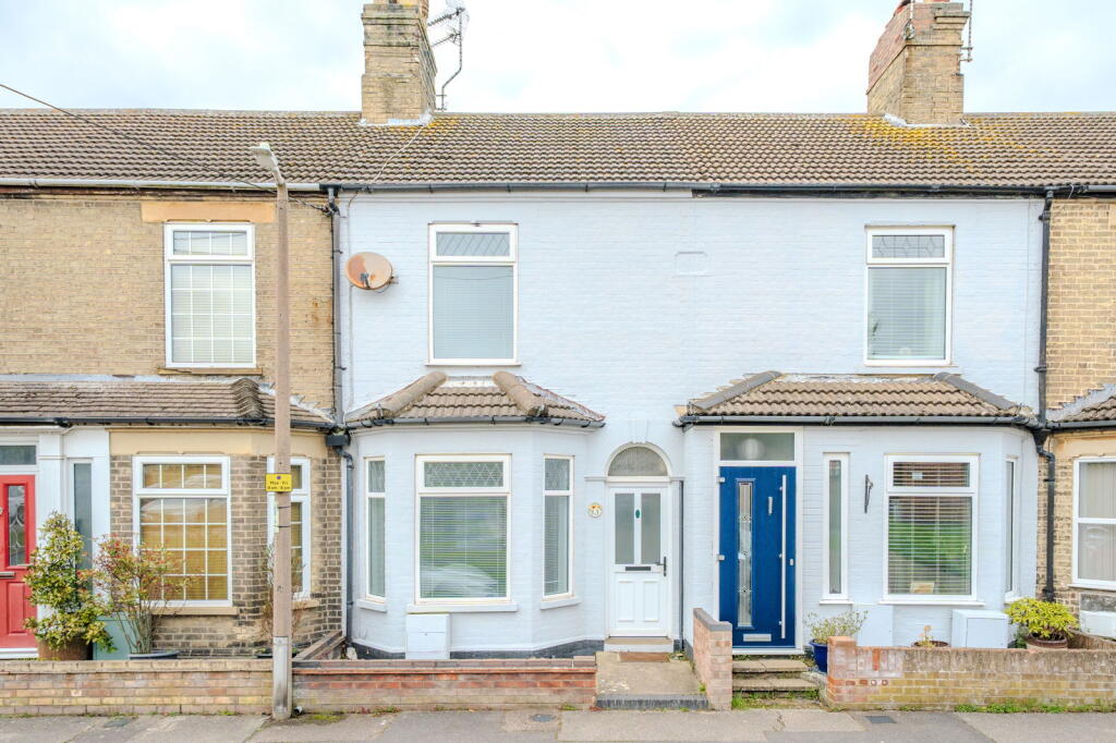 Main image of property: Holly Road, Lowestoft, NR32 3NH