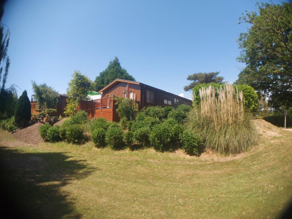 36, South East England, Weeley, Clacton on Sea, CO16 9JN, United Kingdom photo 2