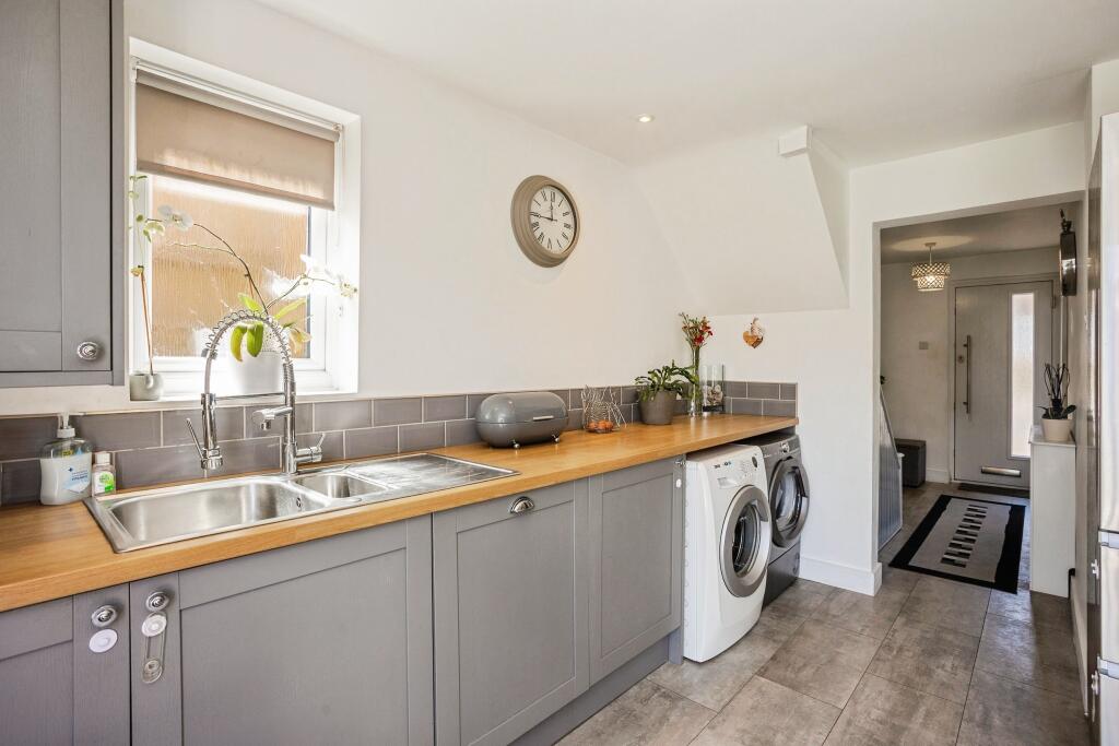 House in Rushcliffe, Cotgrave - More