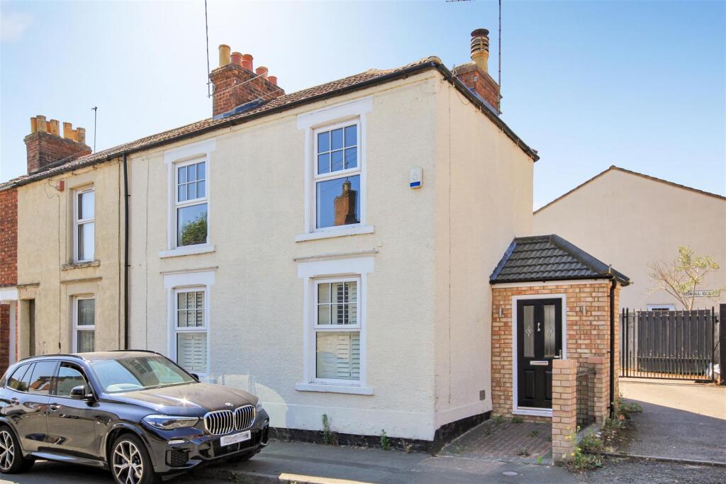 Main image of property: NN8 Redwell Road, Wellingborough