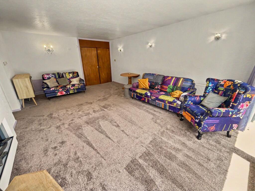 Apartment in Bury, Greater Manchester - View 5