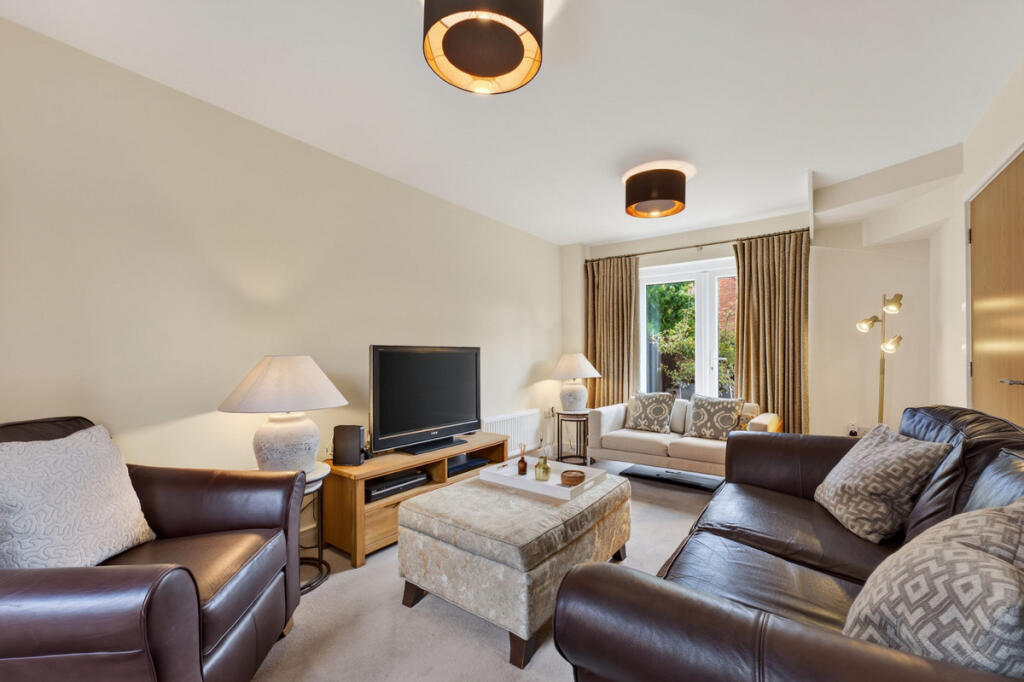 House in Burton Latimer - View 5