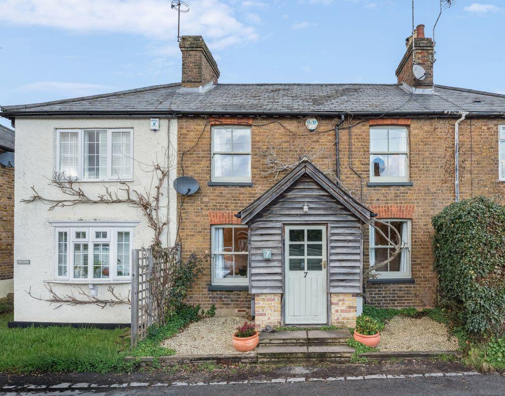 2-bed terraced on Hedsor Road, Bourne End, £520,000