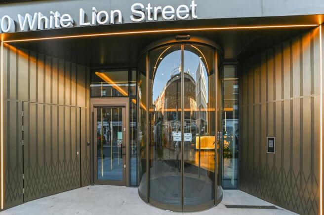 HTBC10WhiteLionStreet30.JPG