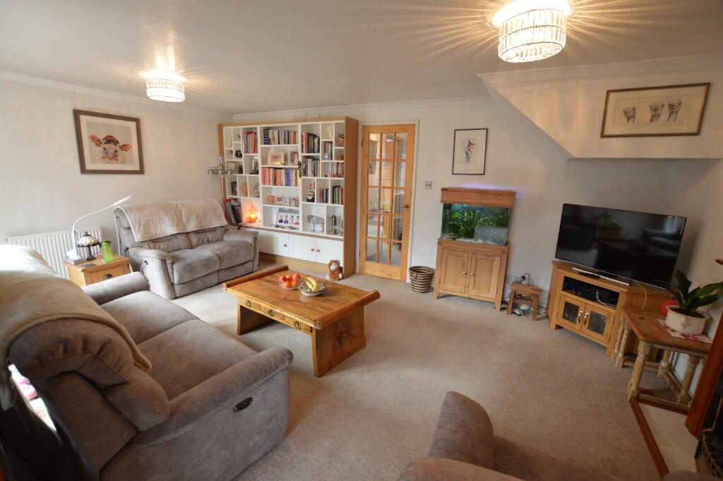 3-bed detached on Hillson Close, Marston Moretaine, £400,000