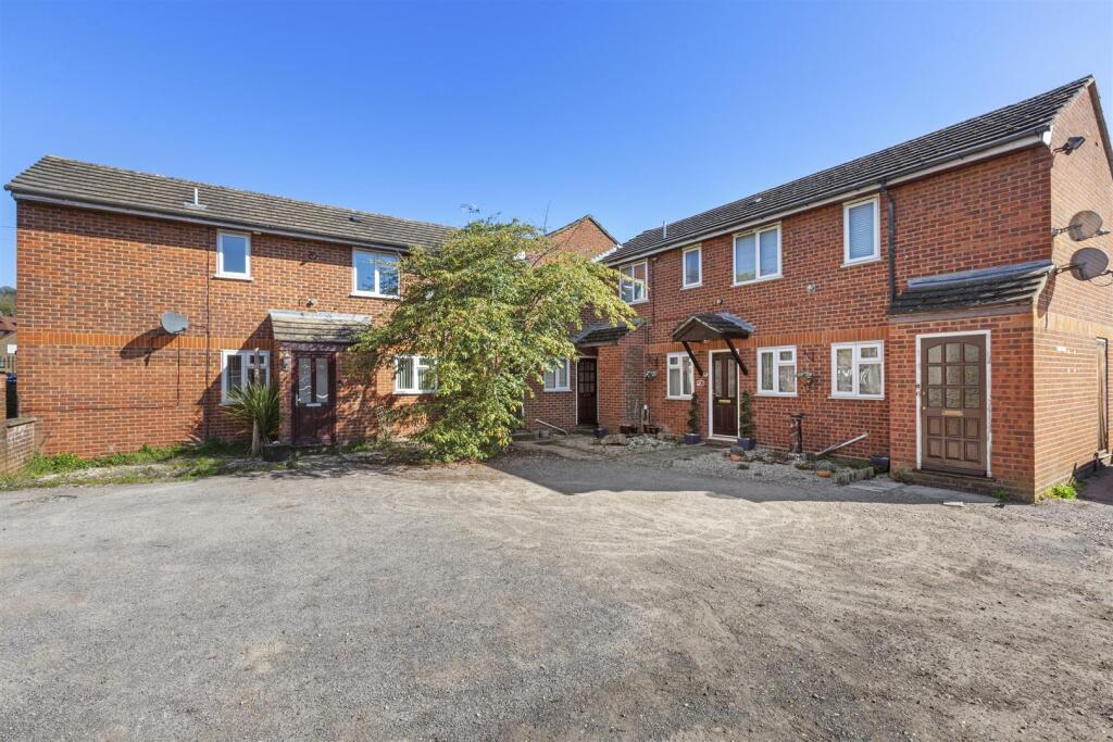 Main image of property: WALK OF TOWN, HIGH WYCOMBE