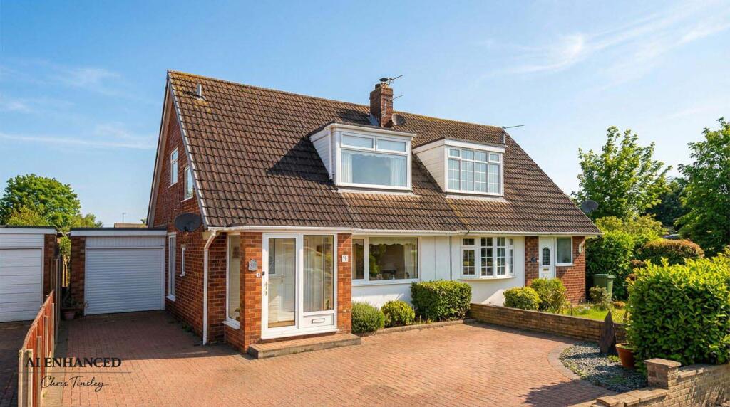 3-bed semi-detached on Beverley Close, Southport, PR9 8JS, £250,000