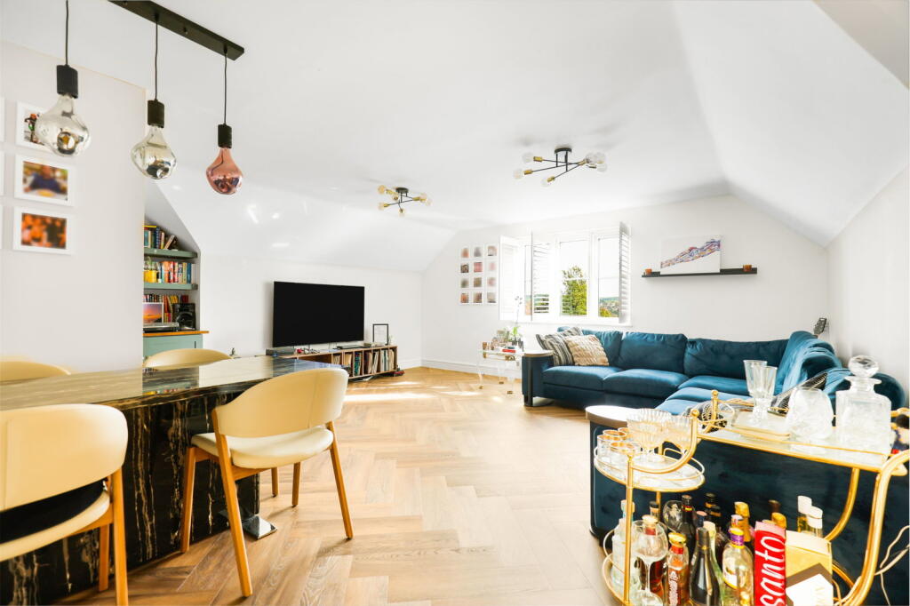 Apartment in London - View 5