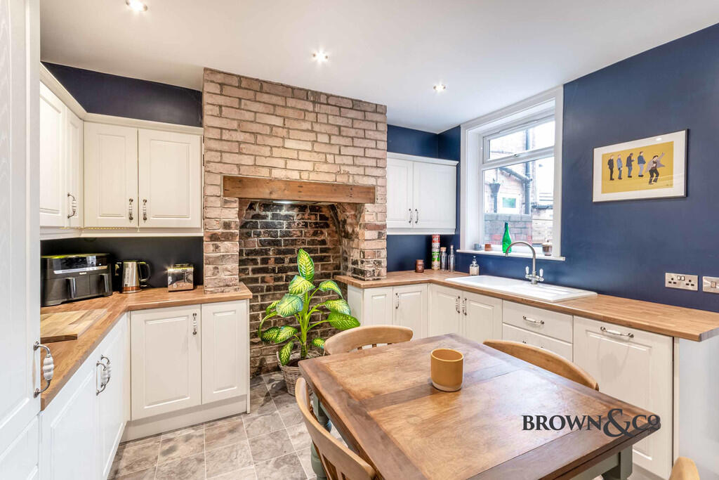 House in Doncaster - View 2