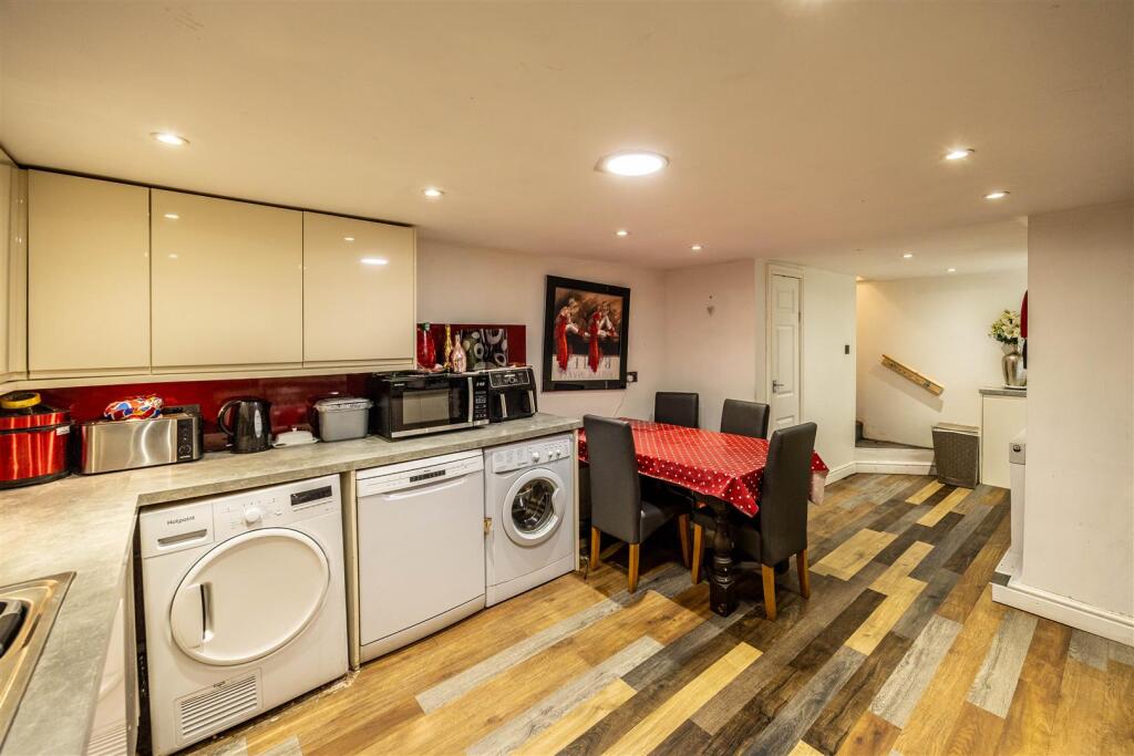 Aberdeen Terrace, Clayton, Bradford photo 4