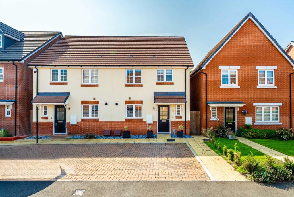 Main image of property: Baines Drive, Bricket Wood, St. Albans, Hertfordshire, AL2