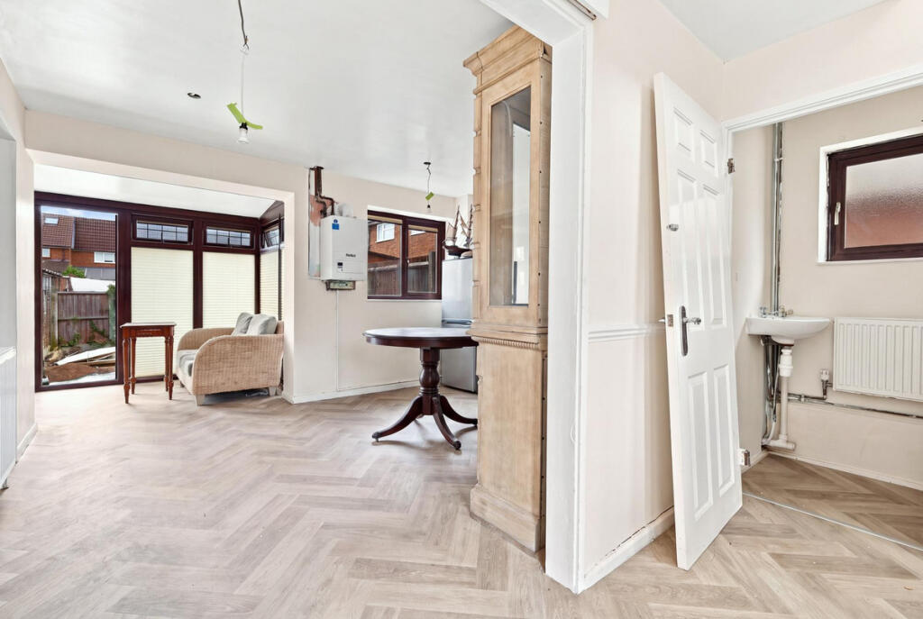 House in Southend-on-Sea - View 3