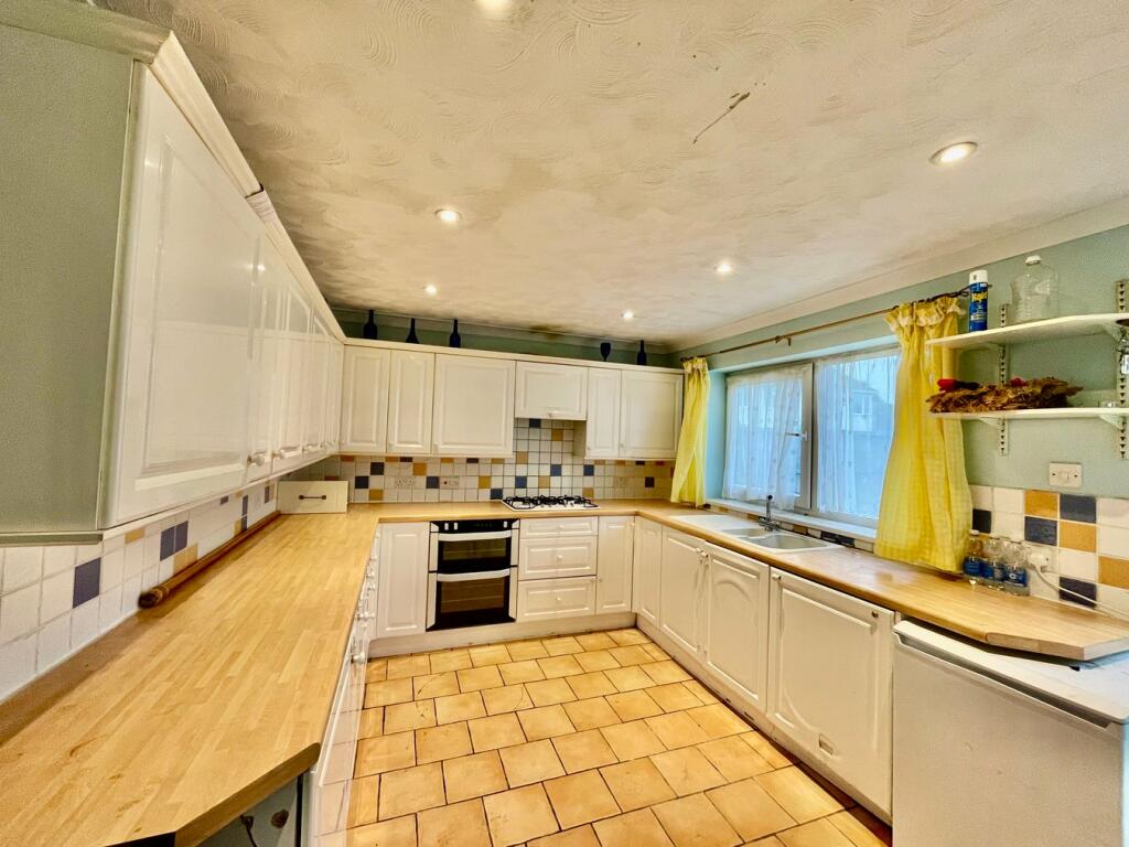Newton Road, Bletchley, Milton Keynes, MK3 photo 3
