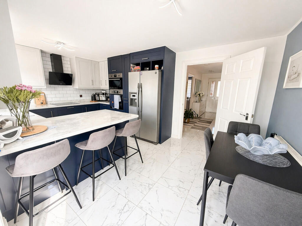 Main image of property: Silbury Mews, Swindon, SN25 3