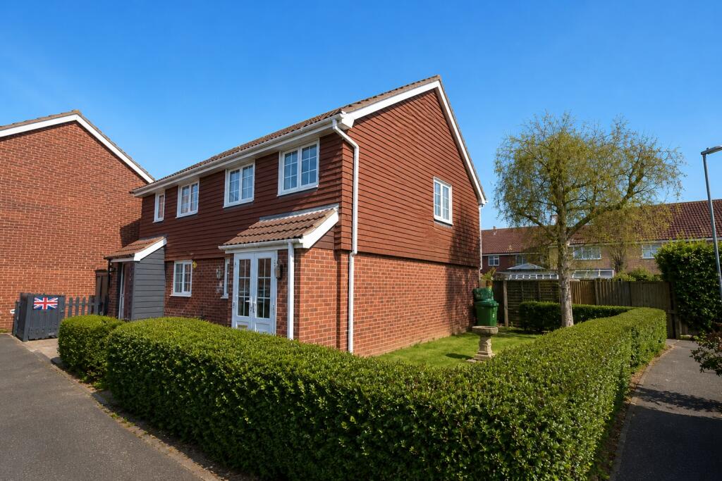 Main image of property: Barlow Close, Stubbington, Fareham, PO14