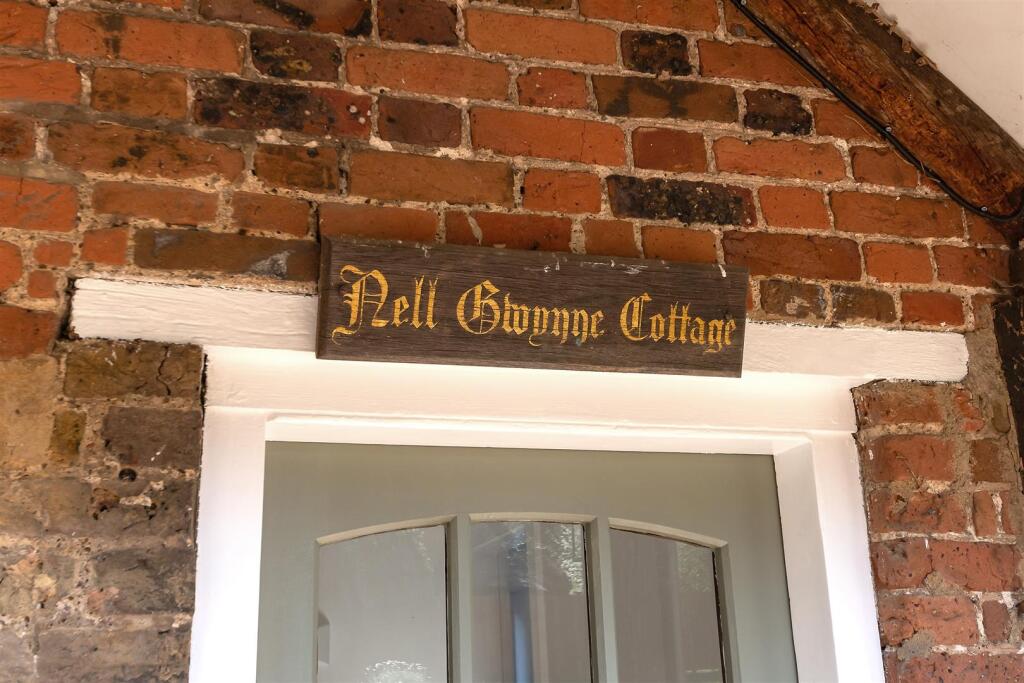 Additional image 22 of Nell Gwynn Cottage, London Colney, St. Albans