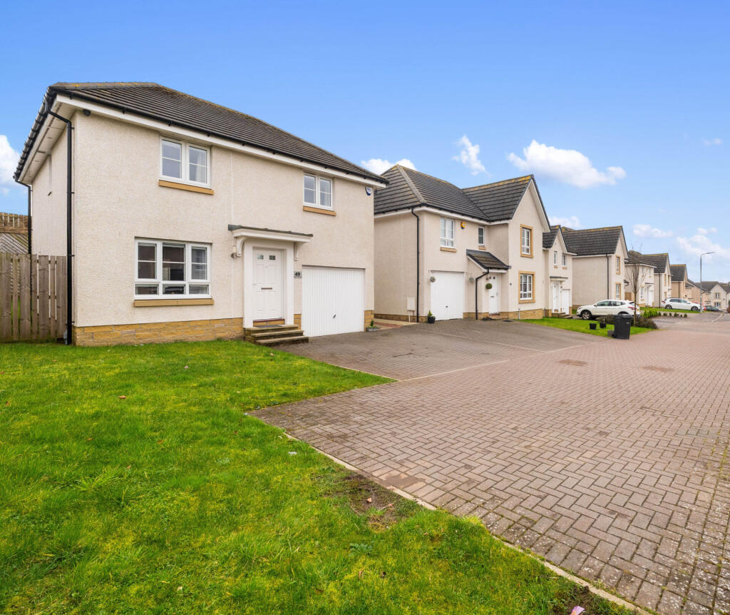 Main image of property: 49 Braes O Yetts Drive, Kirkintilloch, G66 3FF