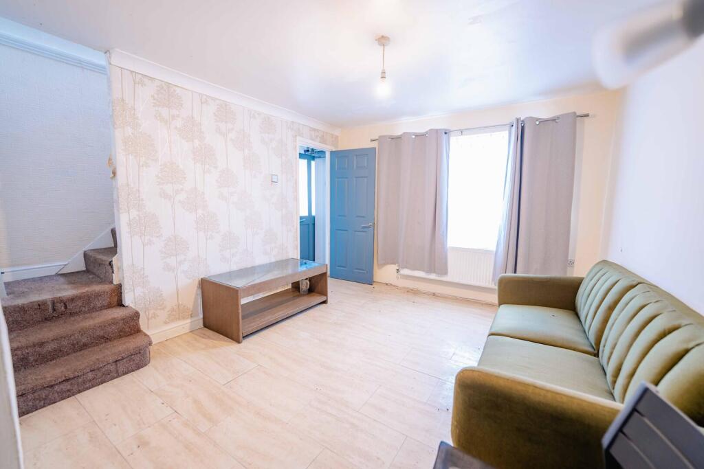 House in Trecynon, Robertstown, Aberdare West - More