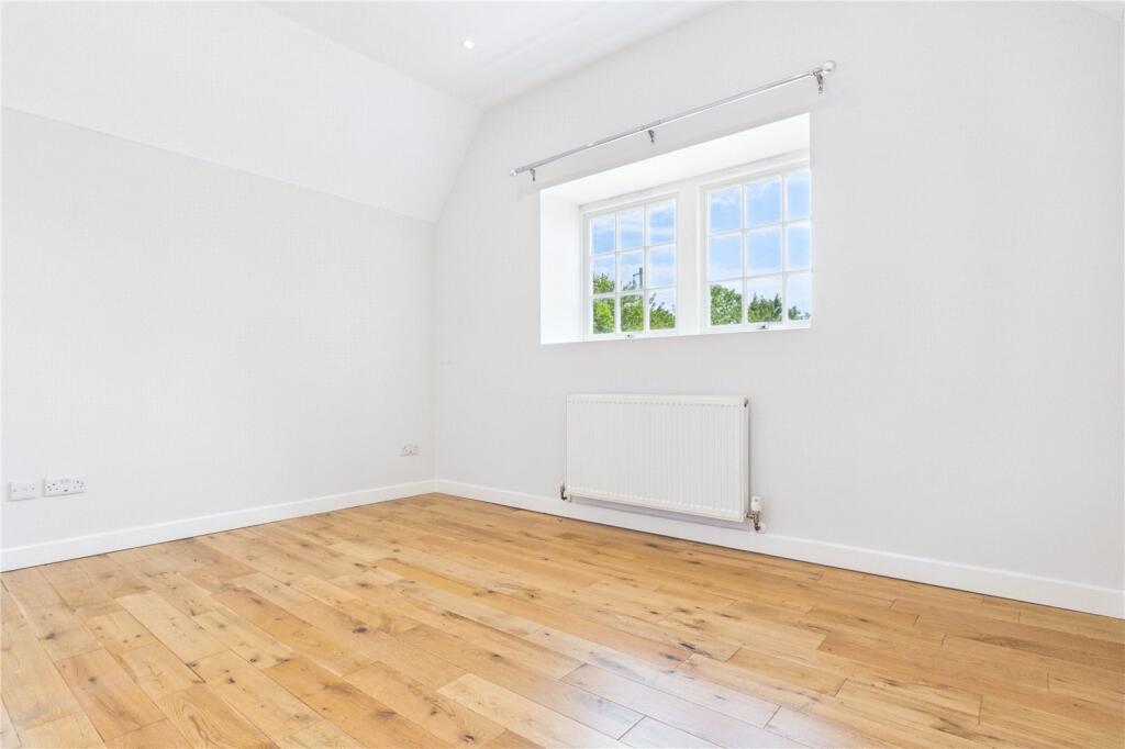 Whitchurch Road, Pangbourne, Reading, Berkshire, RG8 - More