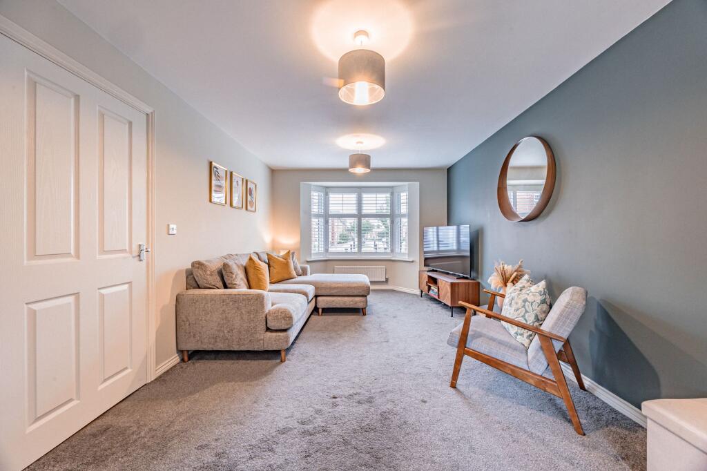 3 Sandeman Crescent, Winnington, Cheshire, CW8 4ZG photo 3