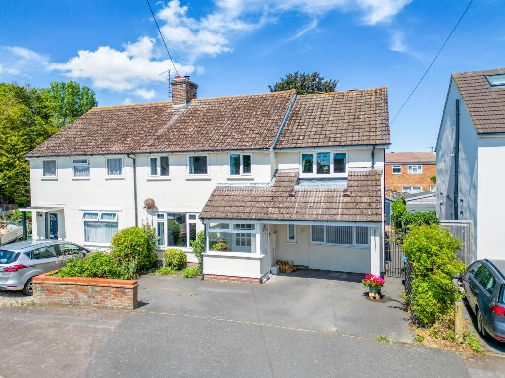 Main image of property: The Crescent, Marsworth