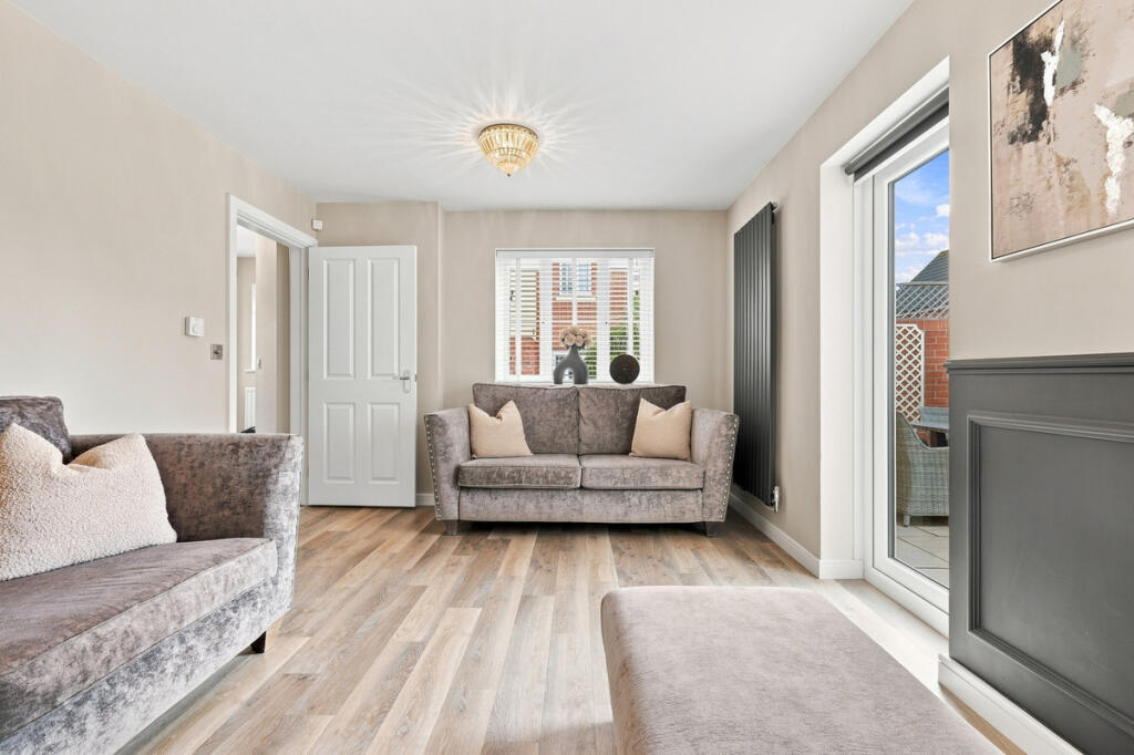 House in Basildon, Essex - View 5