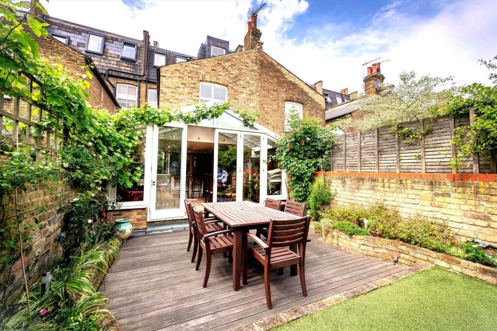 House in London - View 5