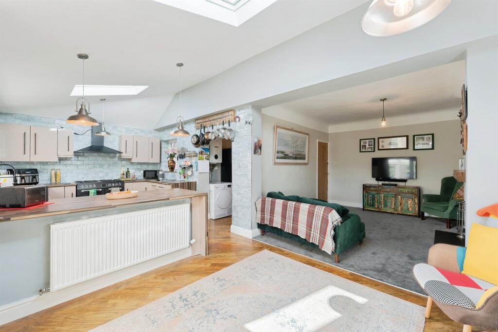 House in Chester, Ellesmere Port - View 3