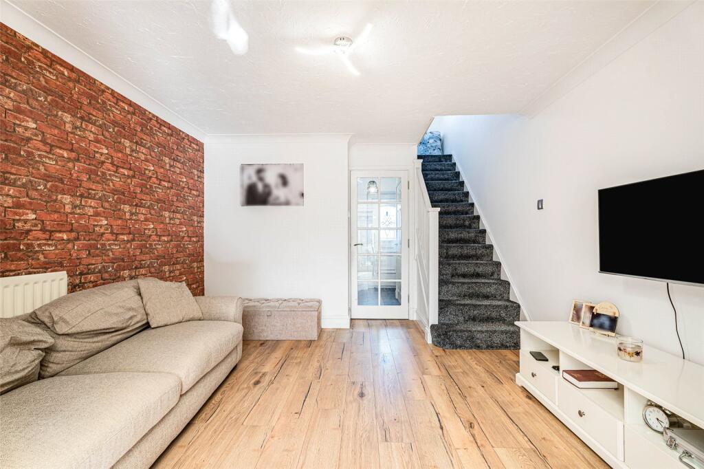 House in Spelthorne, Surrey - More