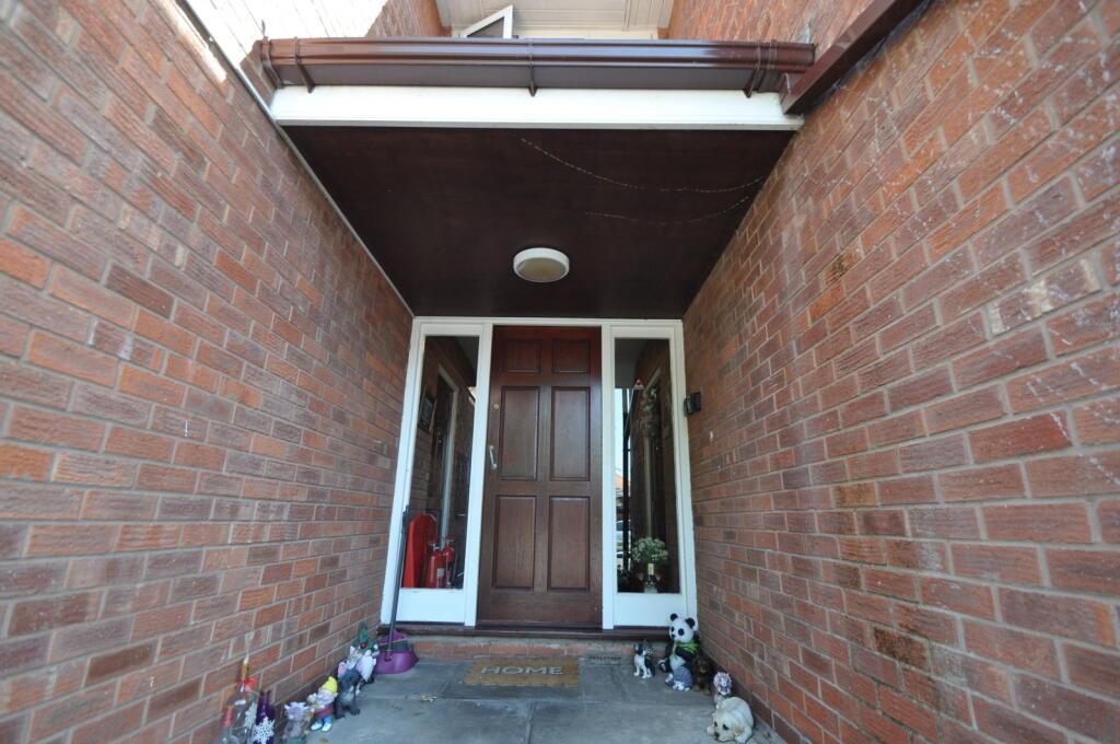 Oak Court, Oak Close, Moreton - View 4