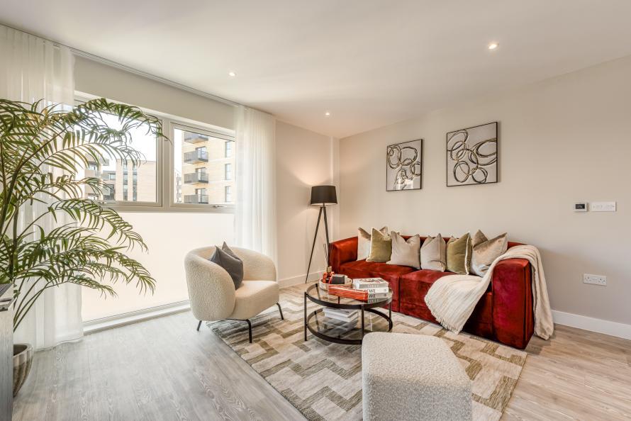 Main image of property: Kew Bridge Rise,
Brentford,
London,
TW8 0EX