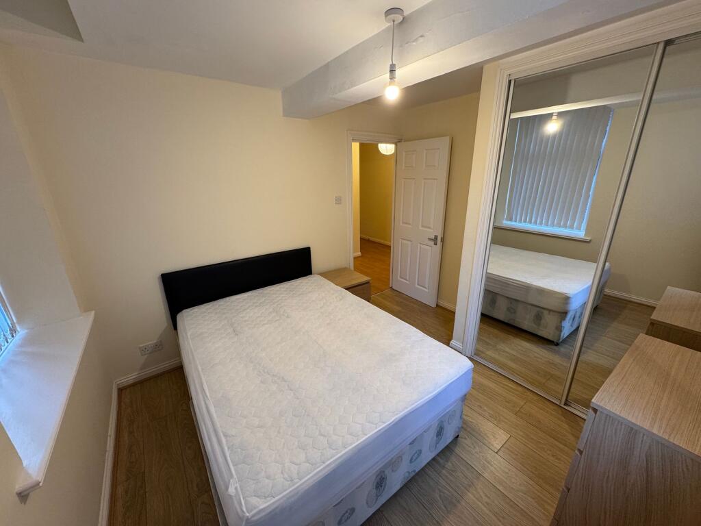 Apartment in Newcastle upon Tyne - View 4
