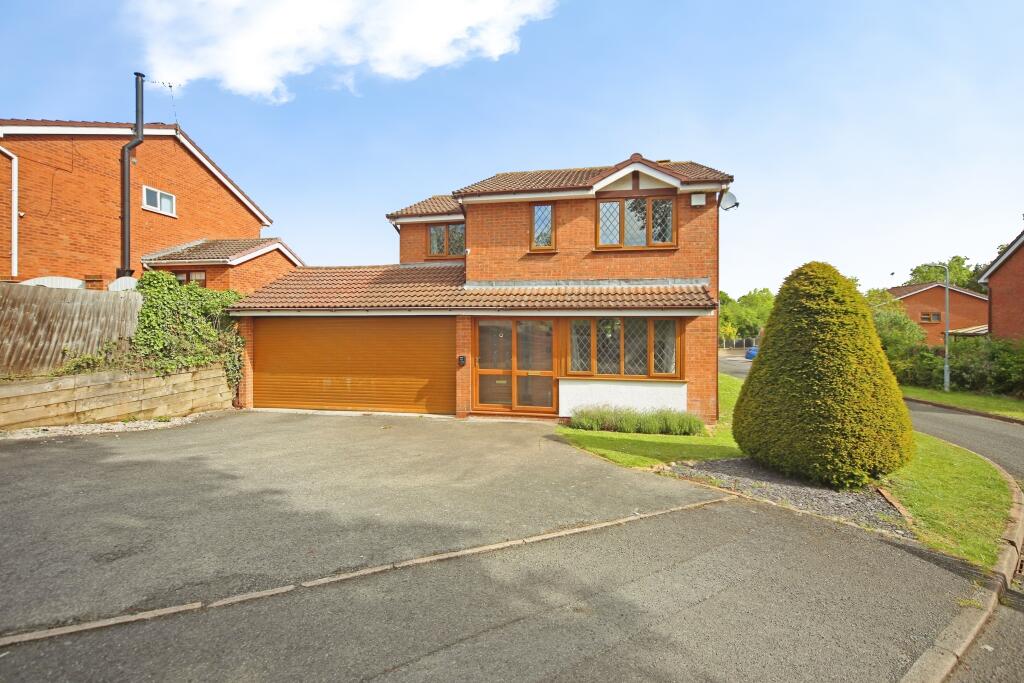 Main image of property: Hollowfields Close, Redditch, B98