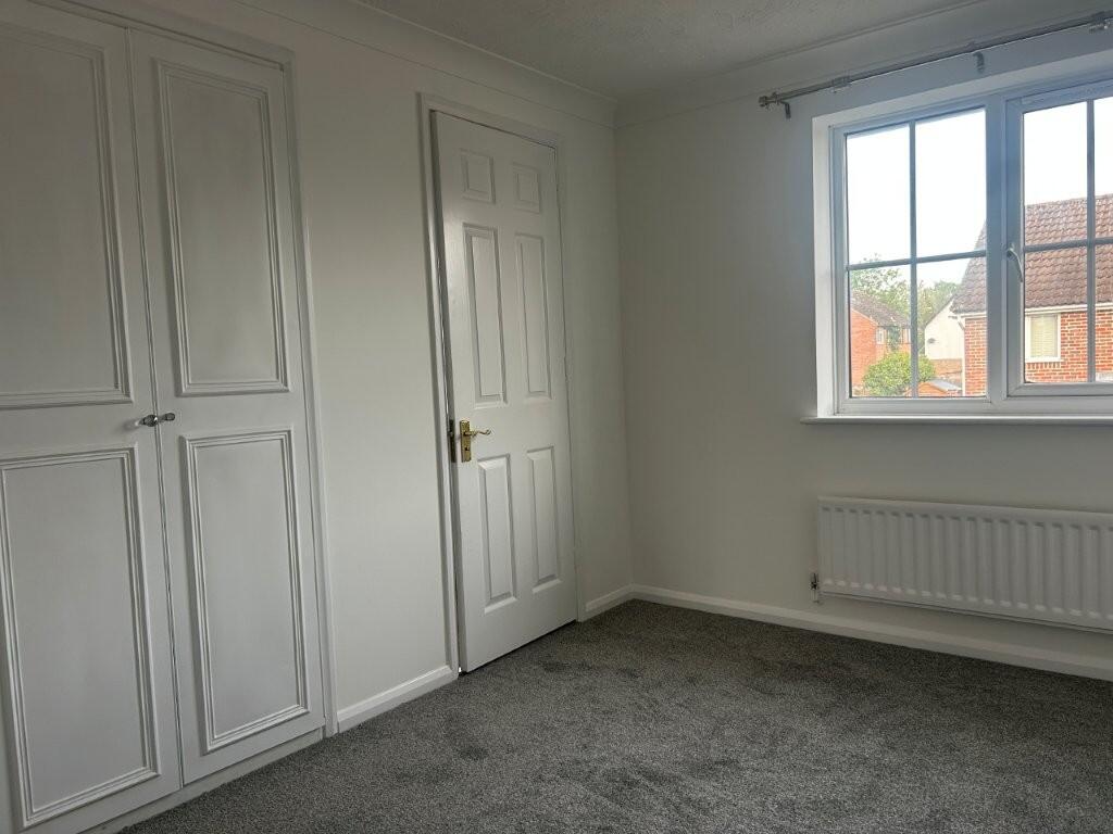 House in Southampton - More